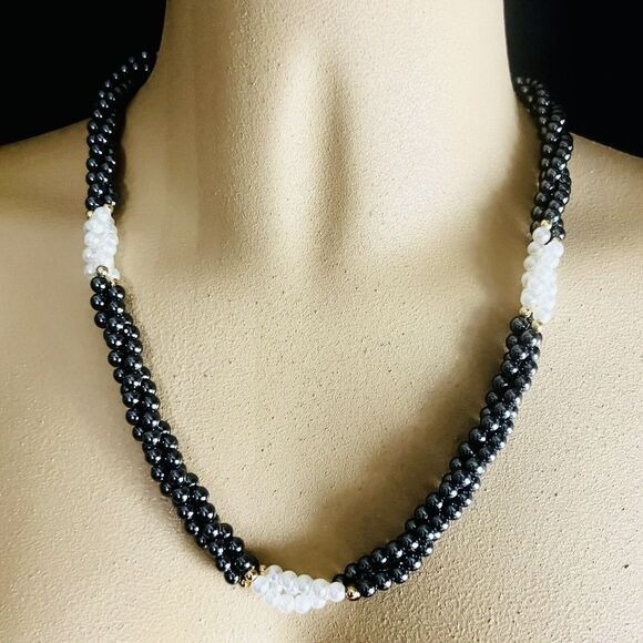 Vintage Twisted Hematite Faux Pearl Gold Beads Beaded Necklace 18” PRETTY 1080 - Picture 2 of 10